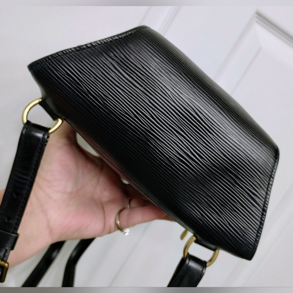 Black Epi Leather Backpack - Luxury Designer - Picture 7 of 16